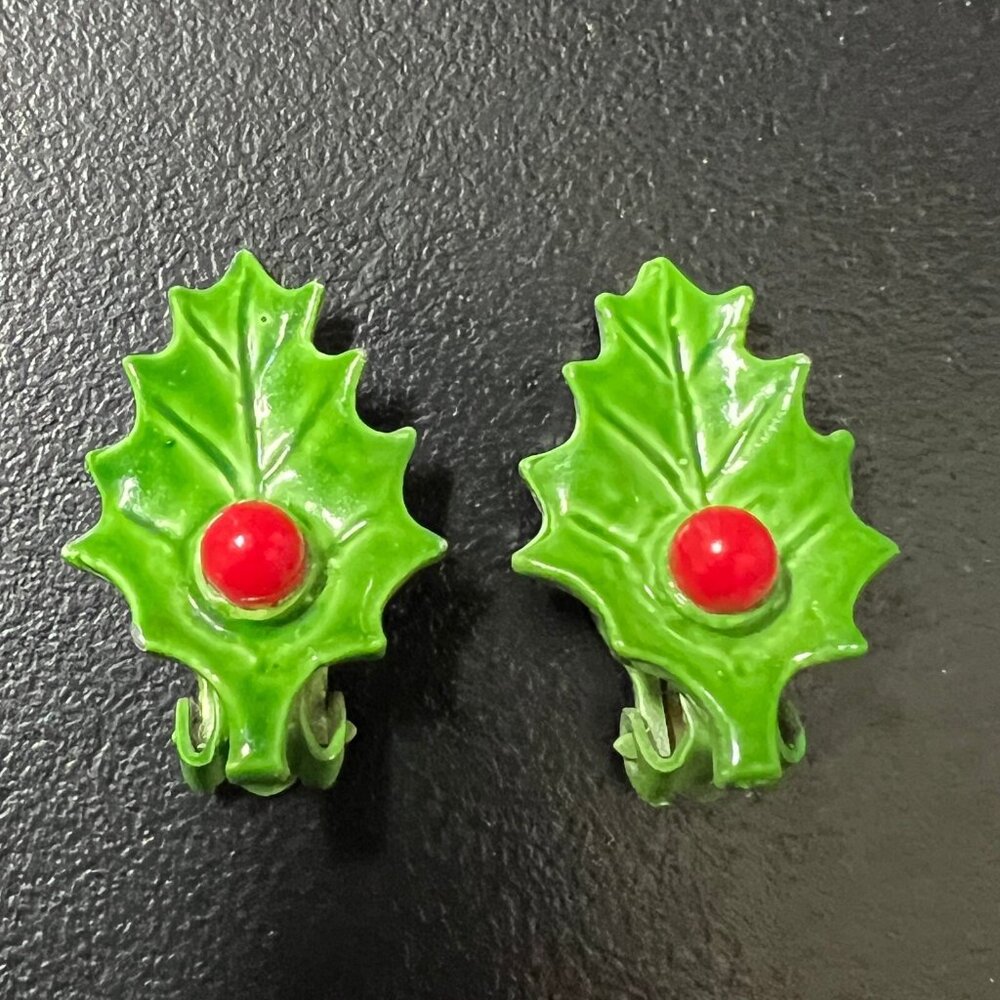 Vintage Holly Clip On‎ Earrings Holiday Christmas Green Enamel